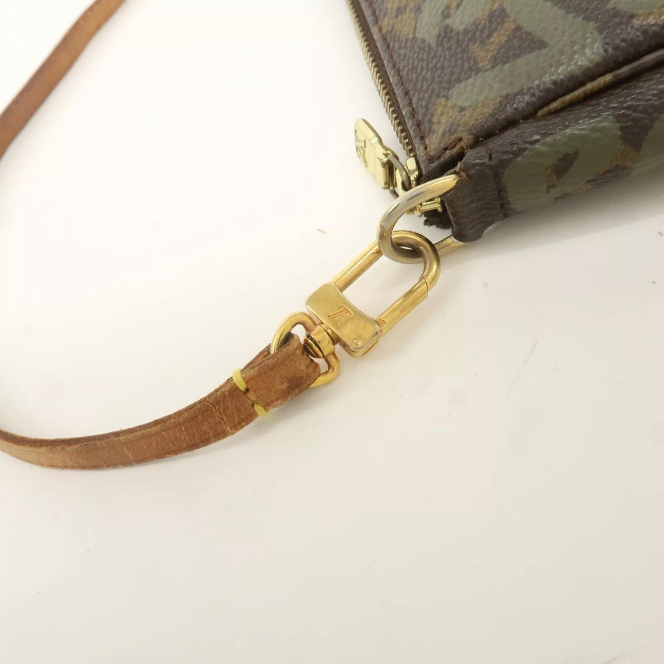 Louis Vuitton Graffiti Pochette Accessoires