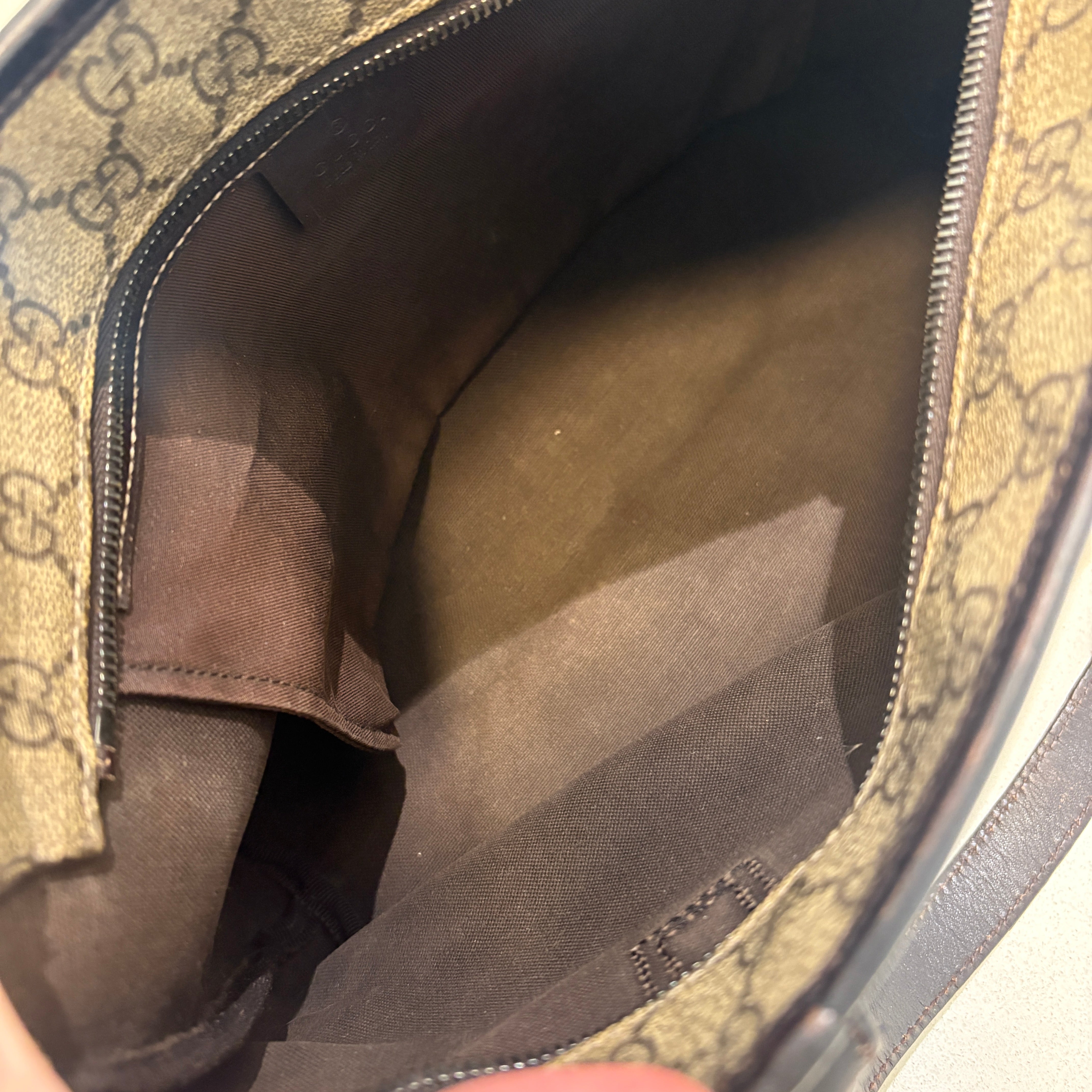 Gucci Supreme mini tote bag 