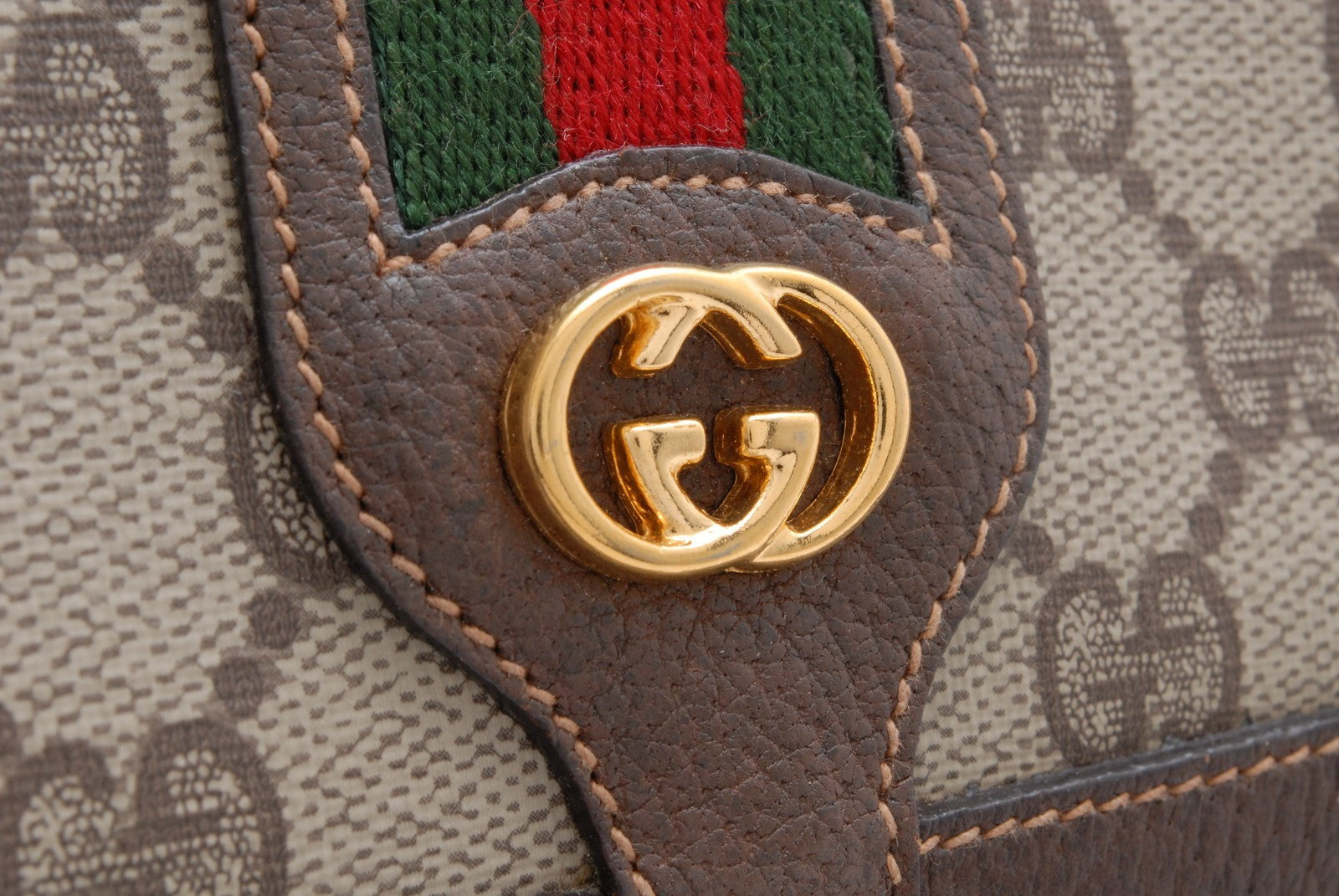 Gucci GG Supreme Shoulder Bag - Beige Brown, PVC