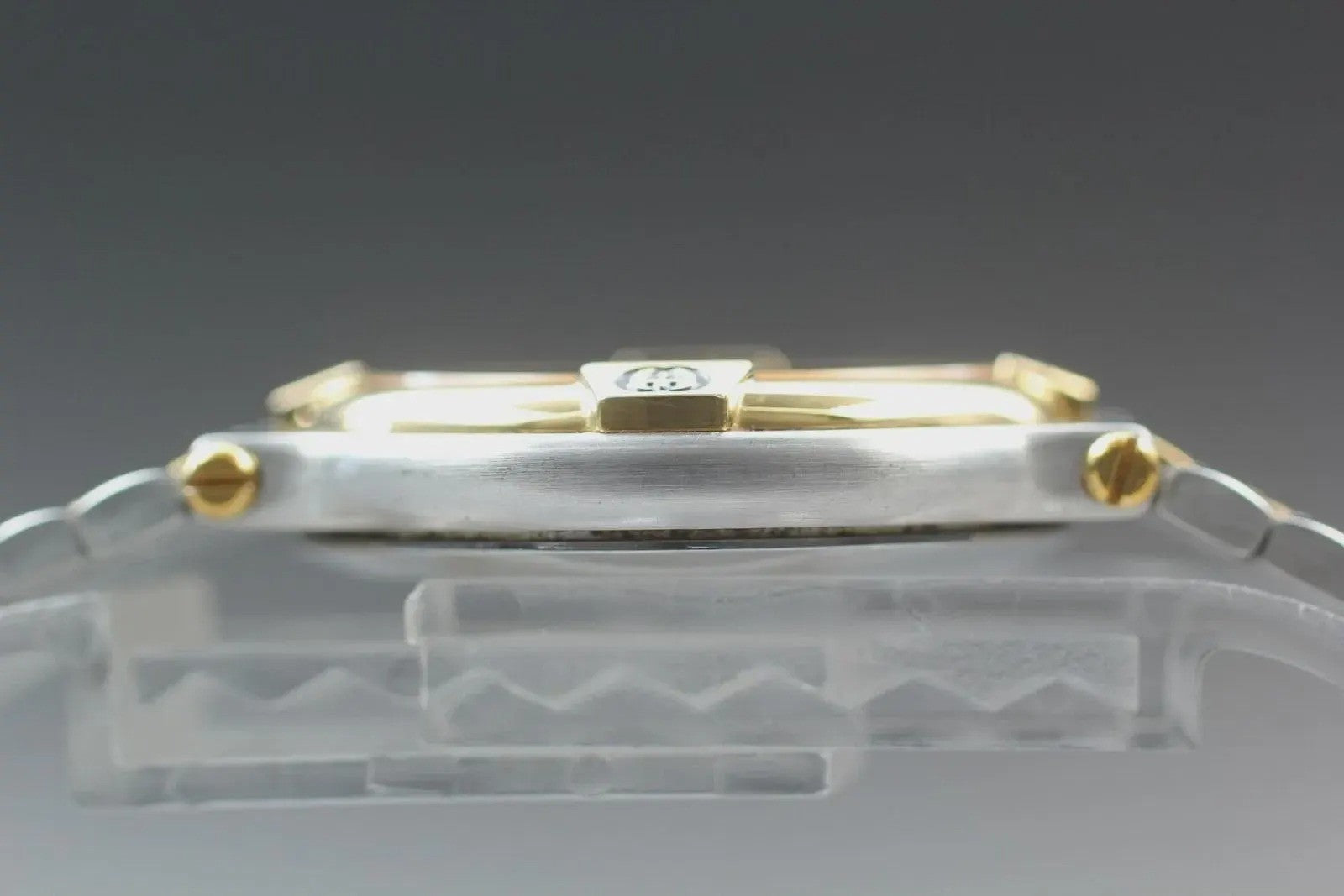 Gucci 9000M Watch - Gold, Stainless Steel