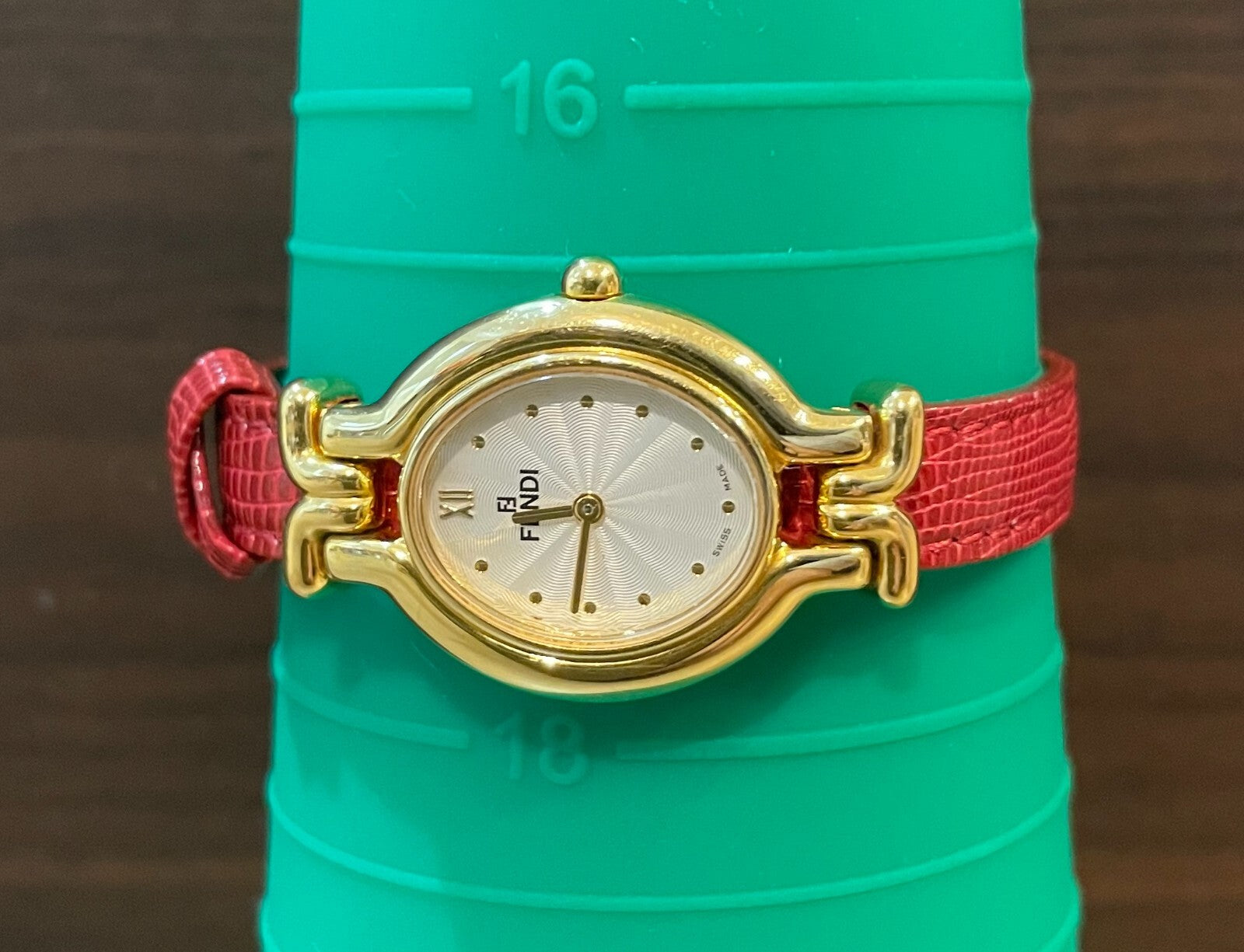 Fendi 640L Wristwatch - Multicolor, Leather