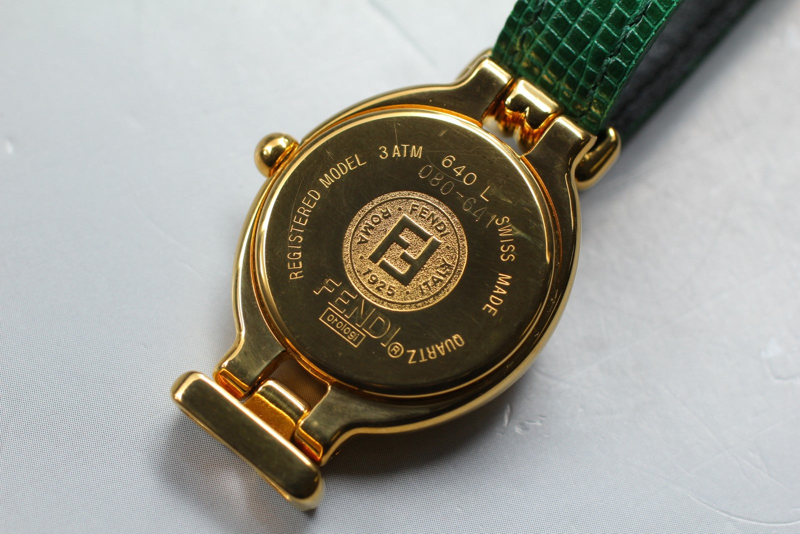 Fendi 640L Wristwatch - Gold, Stainless Steel- מגיע עם כל הרצועות!