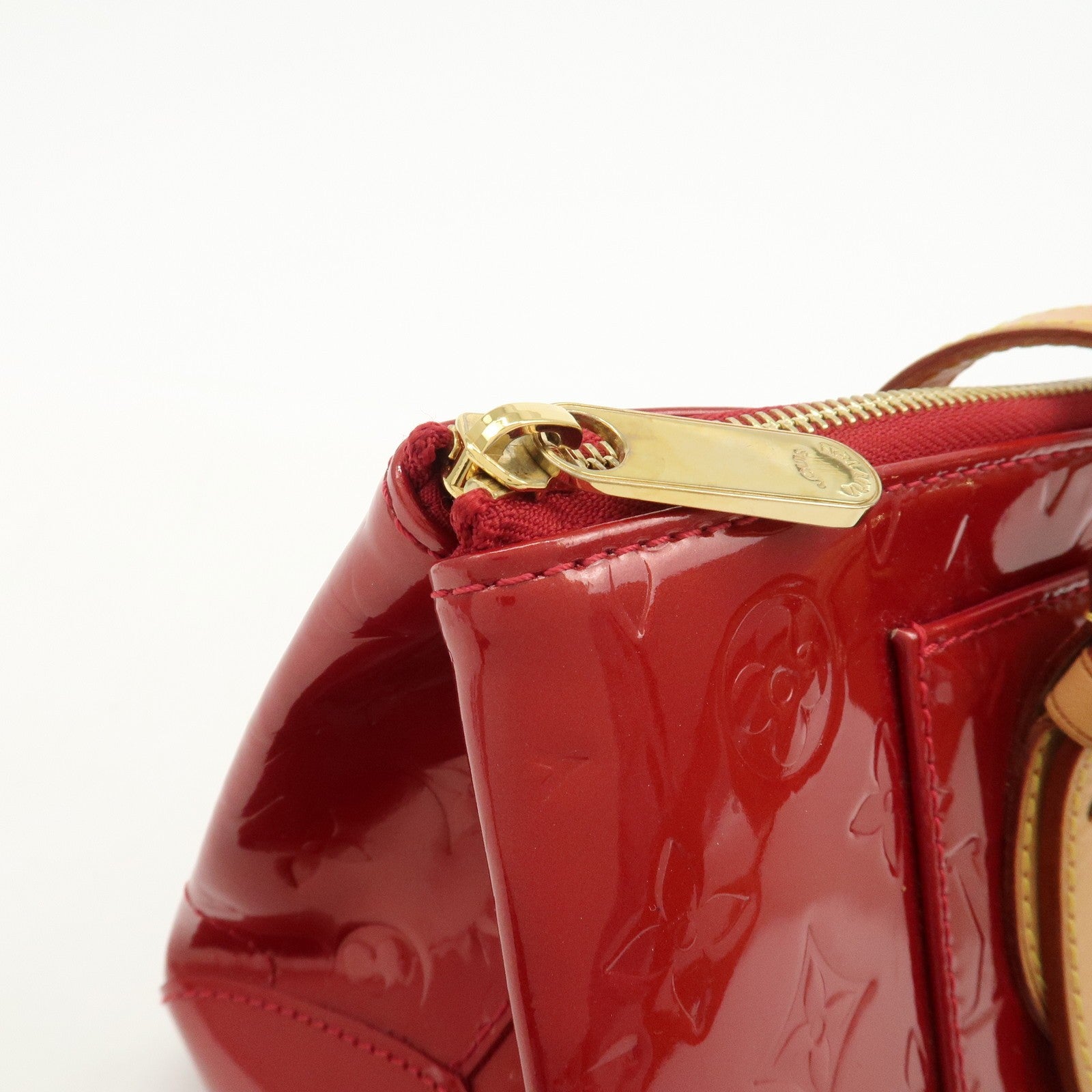 Louis Vuitton Vernis Rosewood Avenue Handbag - Pomme D'Amour, Vernis Leather