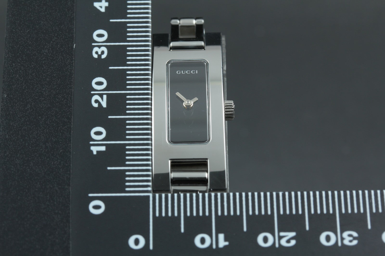Gucci 3900L Wristwatch - Silver, Stainless Steel