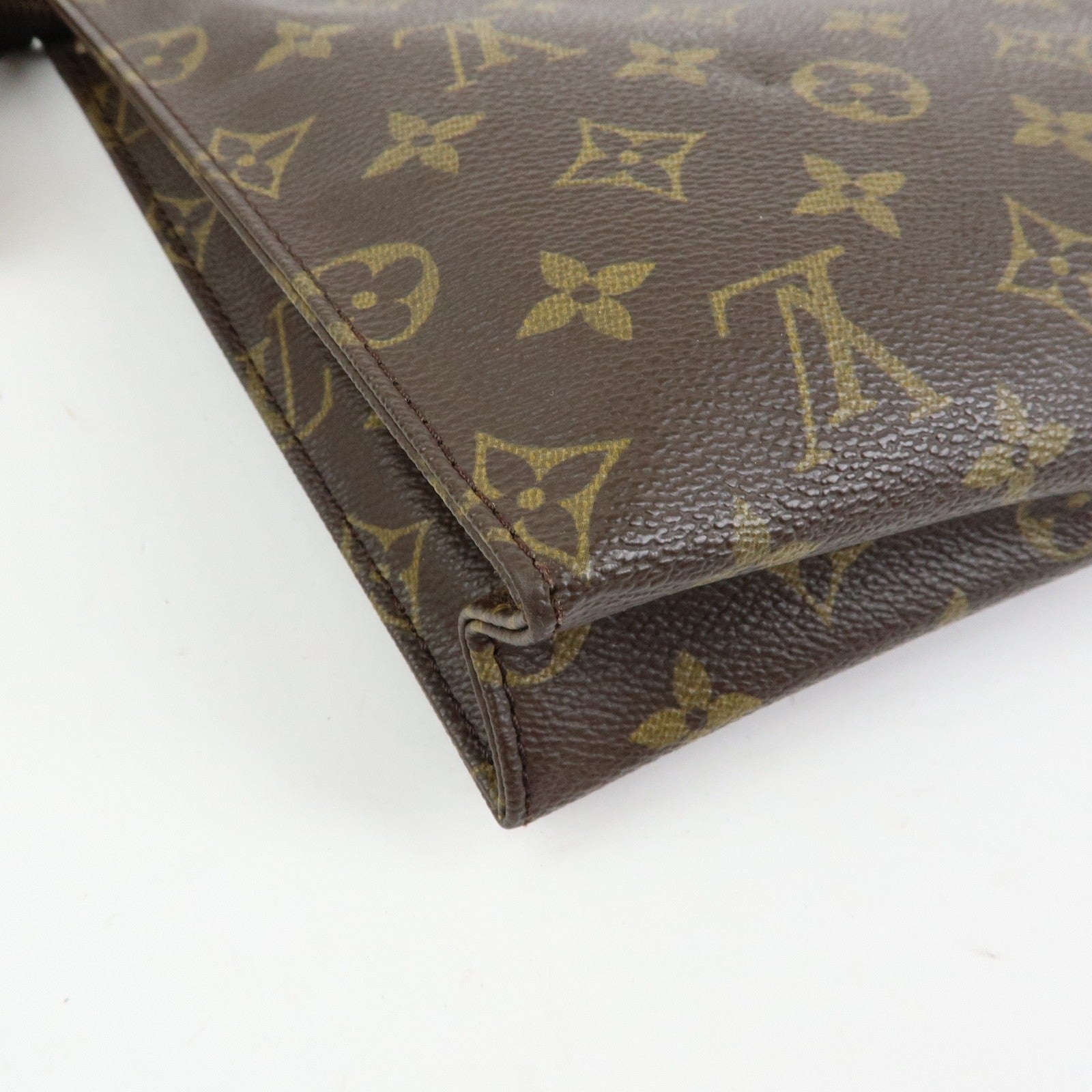 Louis Vuitton Cosmetics Clutch 26