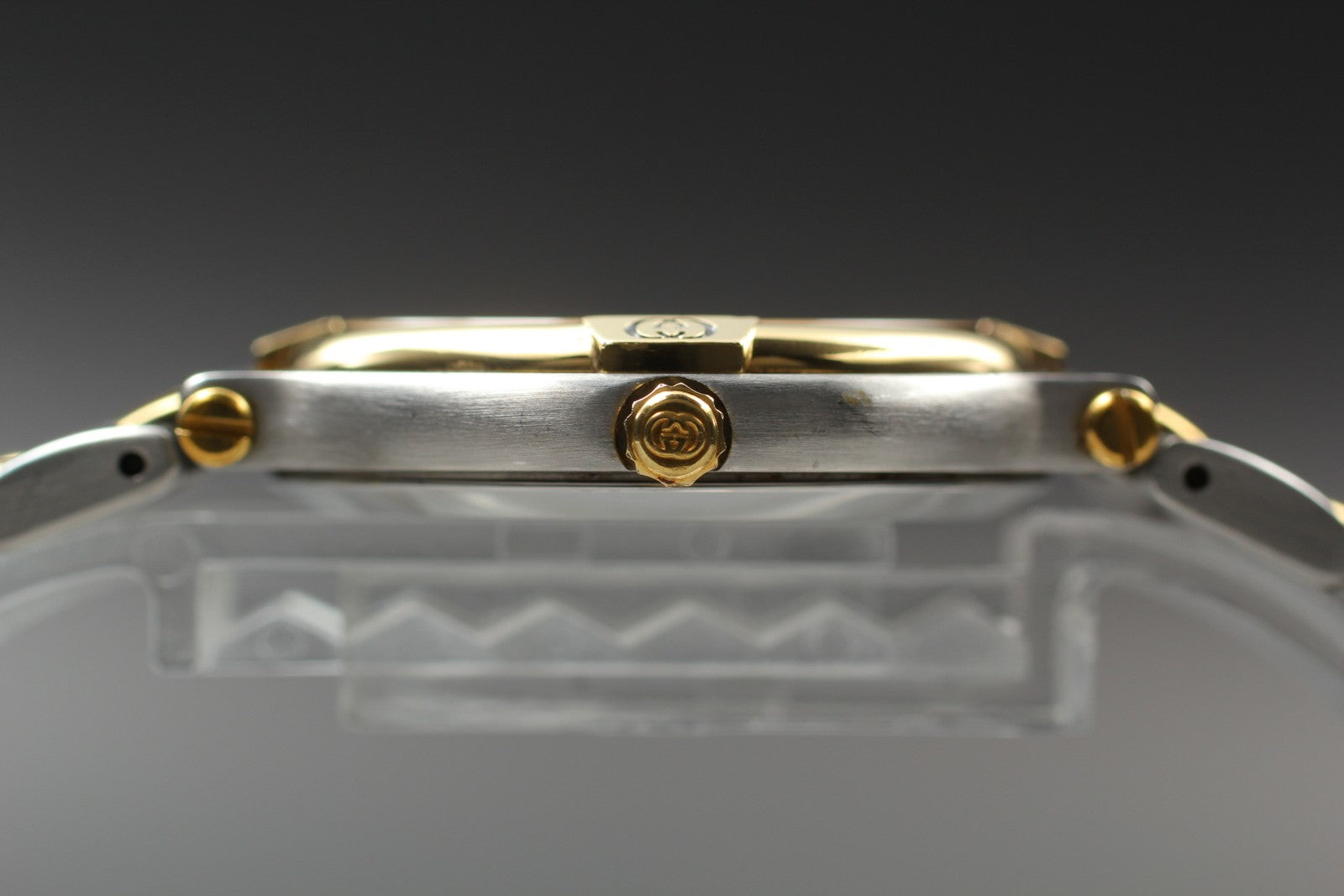 Gucci 9000M Wristwatch - Ivory, Stainless Steel