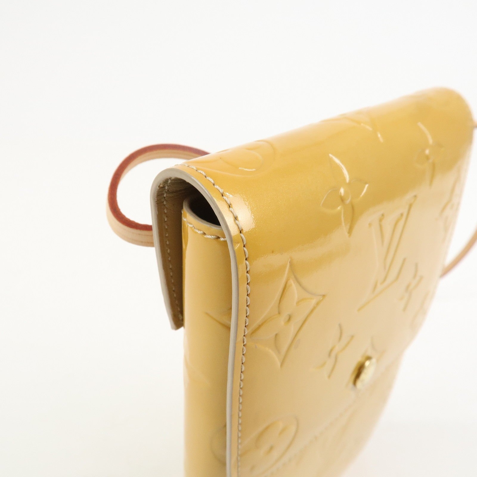 Louis Vuitton Shoulder Bag - Beige, Vernis Leather