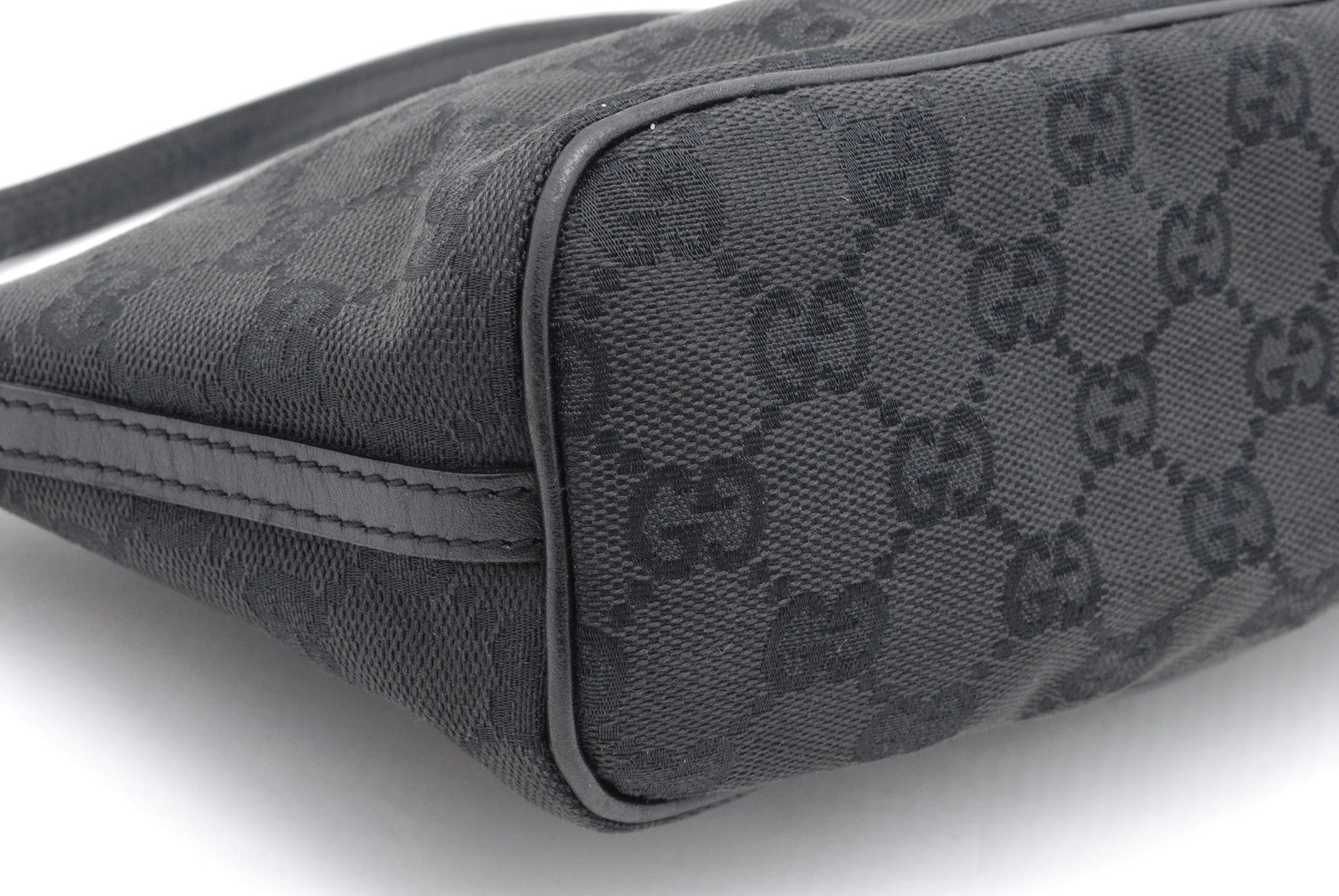 Gucci Accessory Pouch Handbag - Black, Canvas