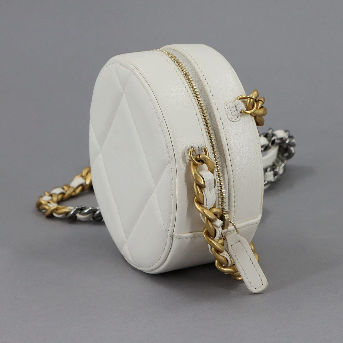 CHANEL 19 Round Clutch Chain Shoulder Bag - White, Leather