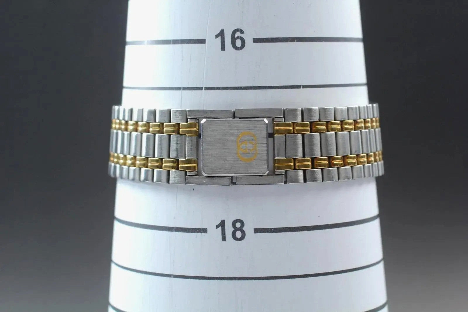 Gucci 9000M Watch - Gold, Stainless Steel