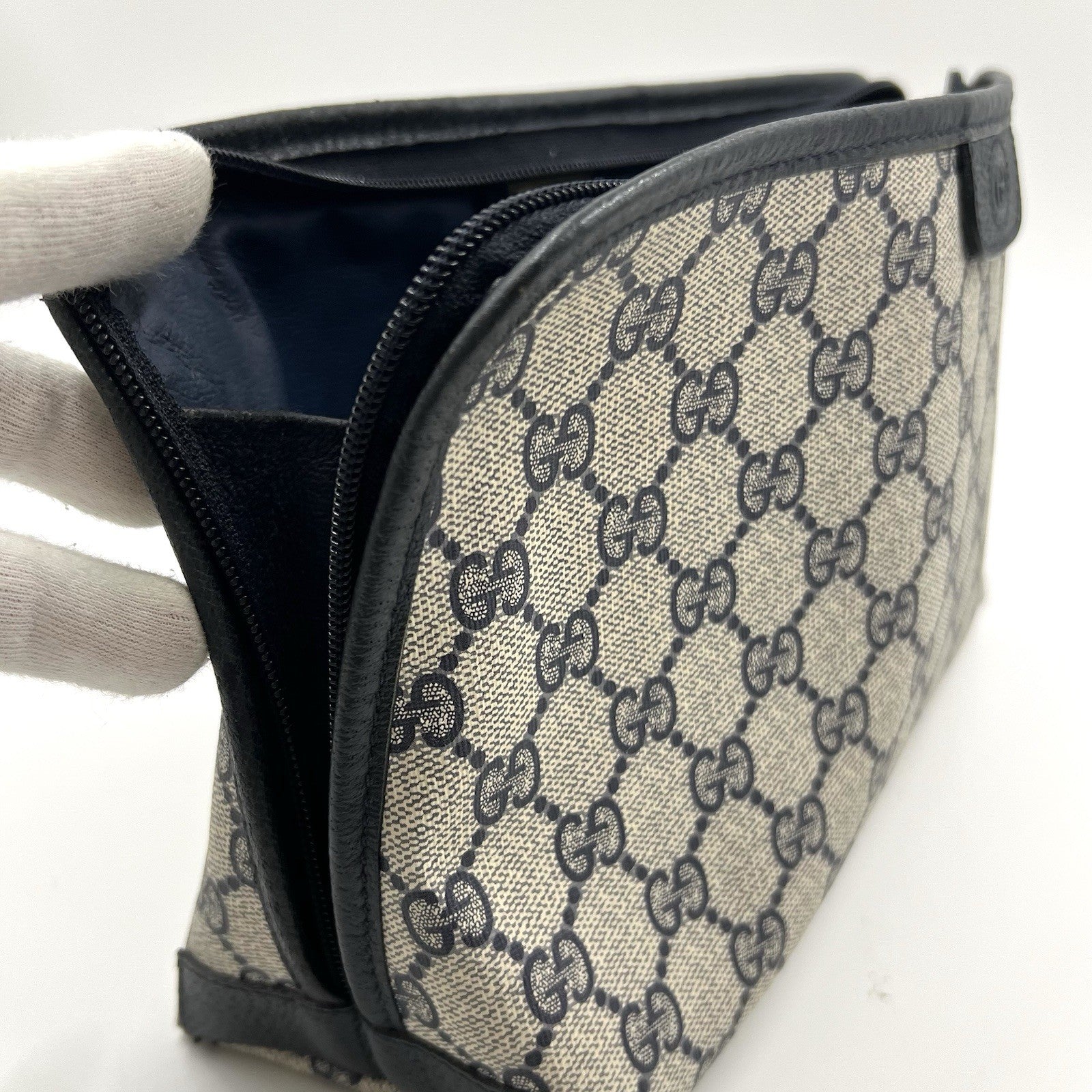 Gucci GG Supreme Clutch - Gold Navy, PVC Leather
