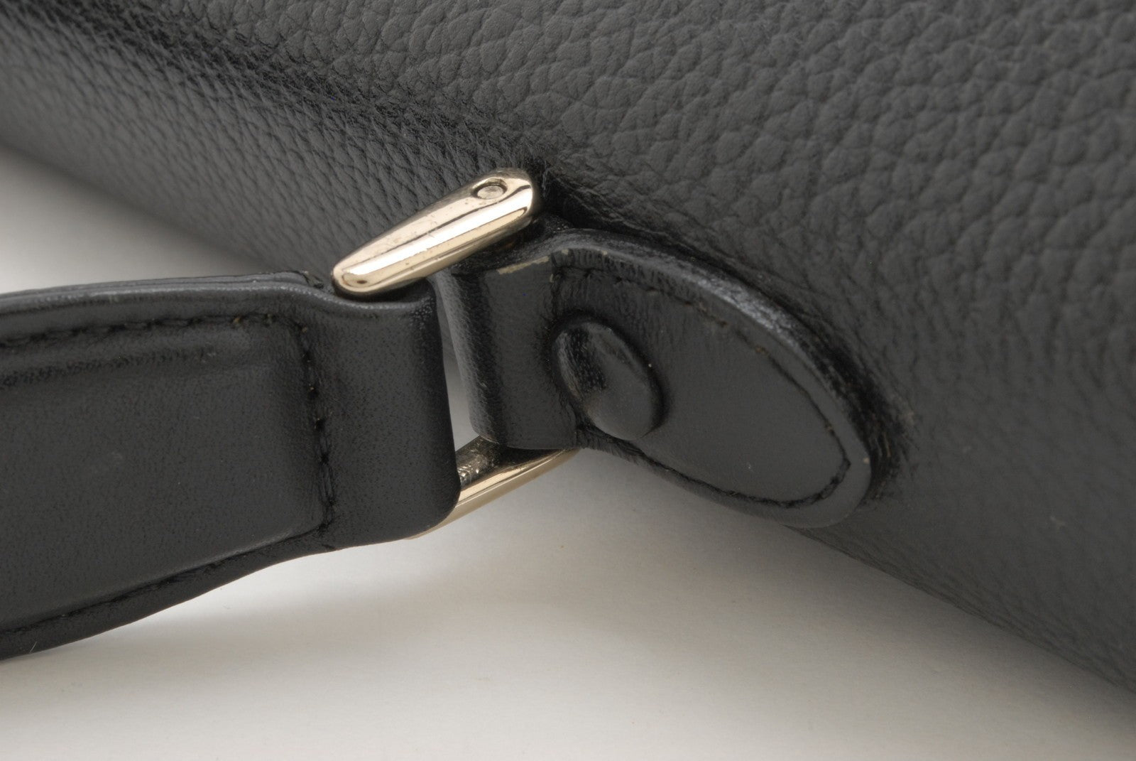 Burberry Barrel Bag Handbag - Black, Leather