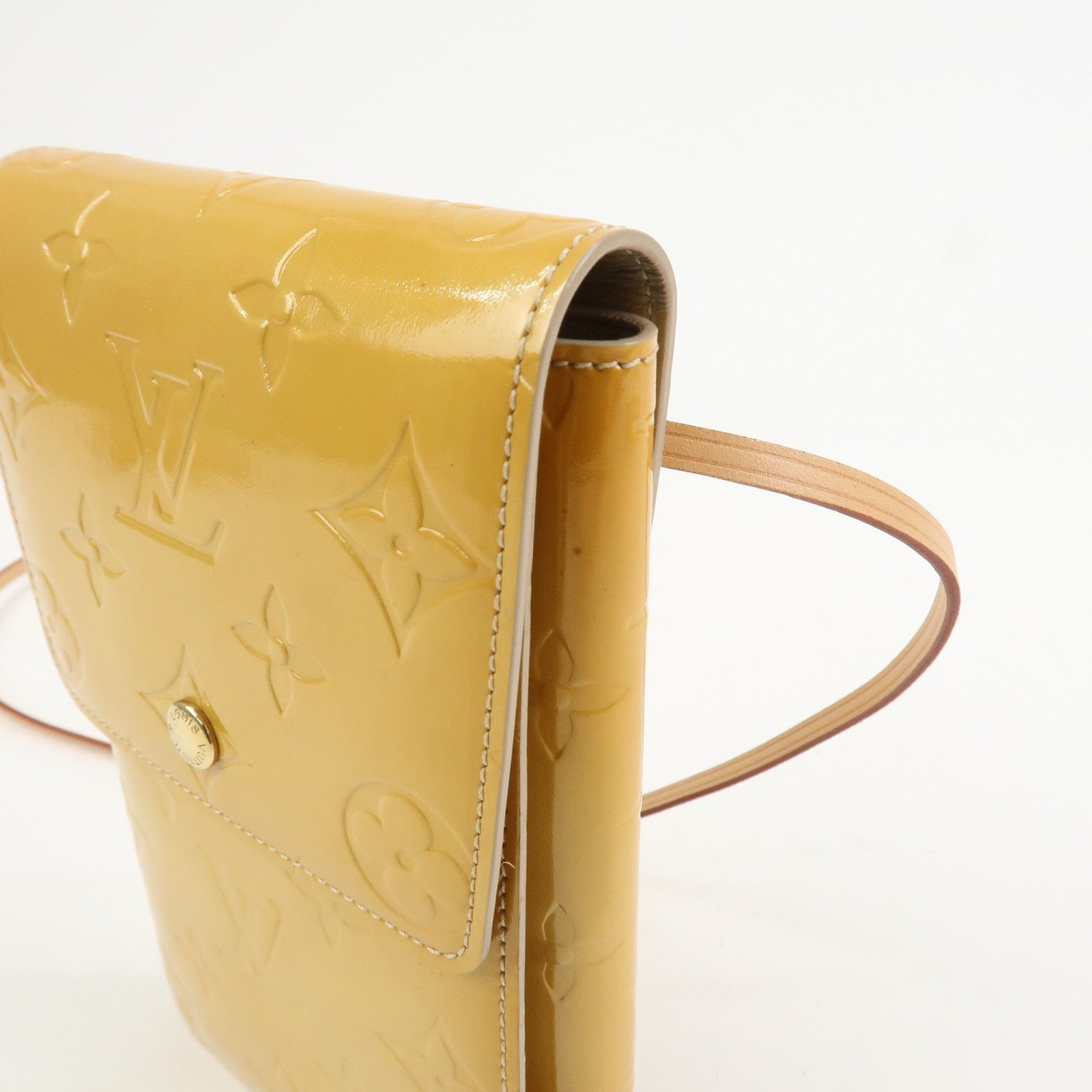 Louis Vuitton Shoulder Bag - Beige, Vernis Leather