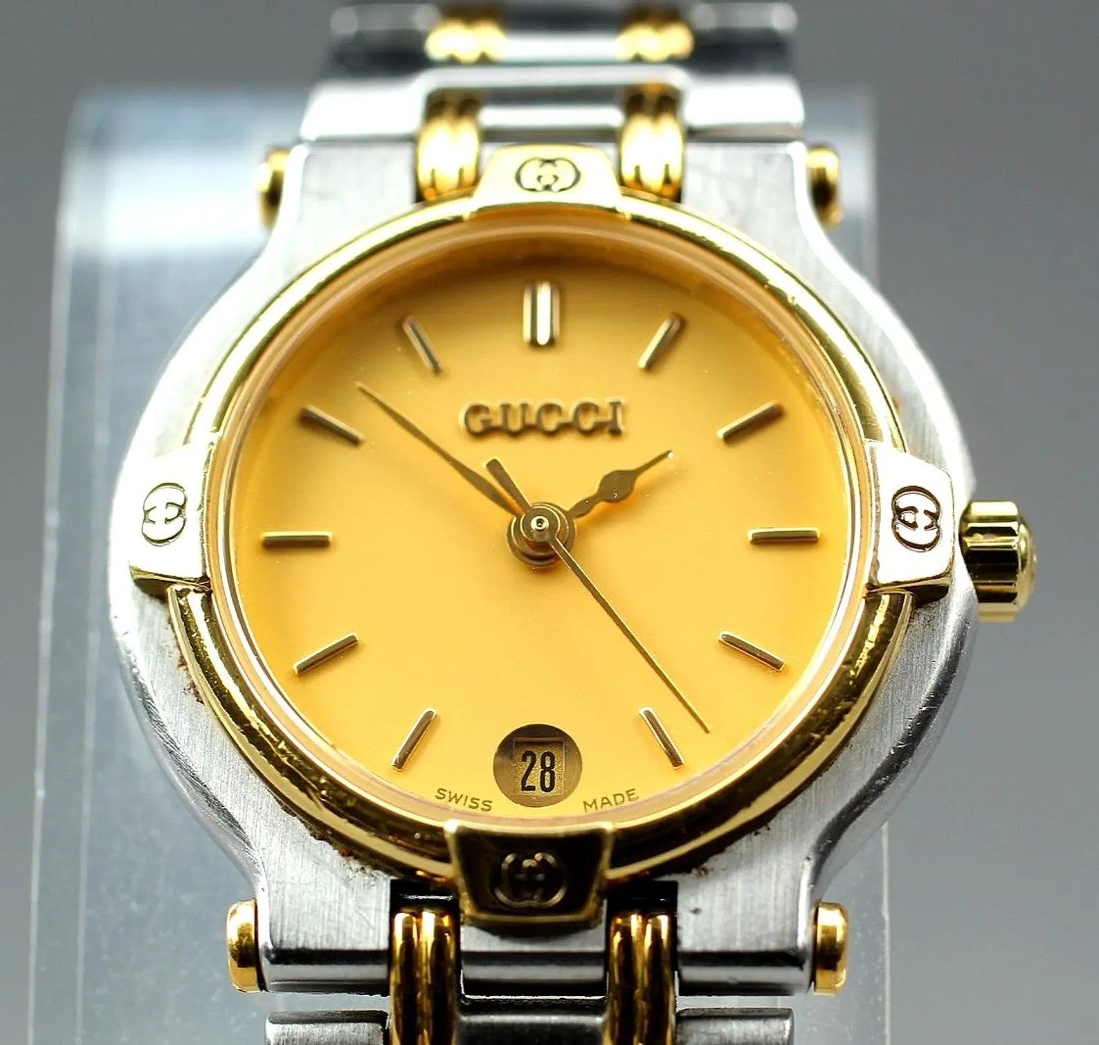 Gucci 9000L Wristwatch - Gold, Stainless Steel 