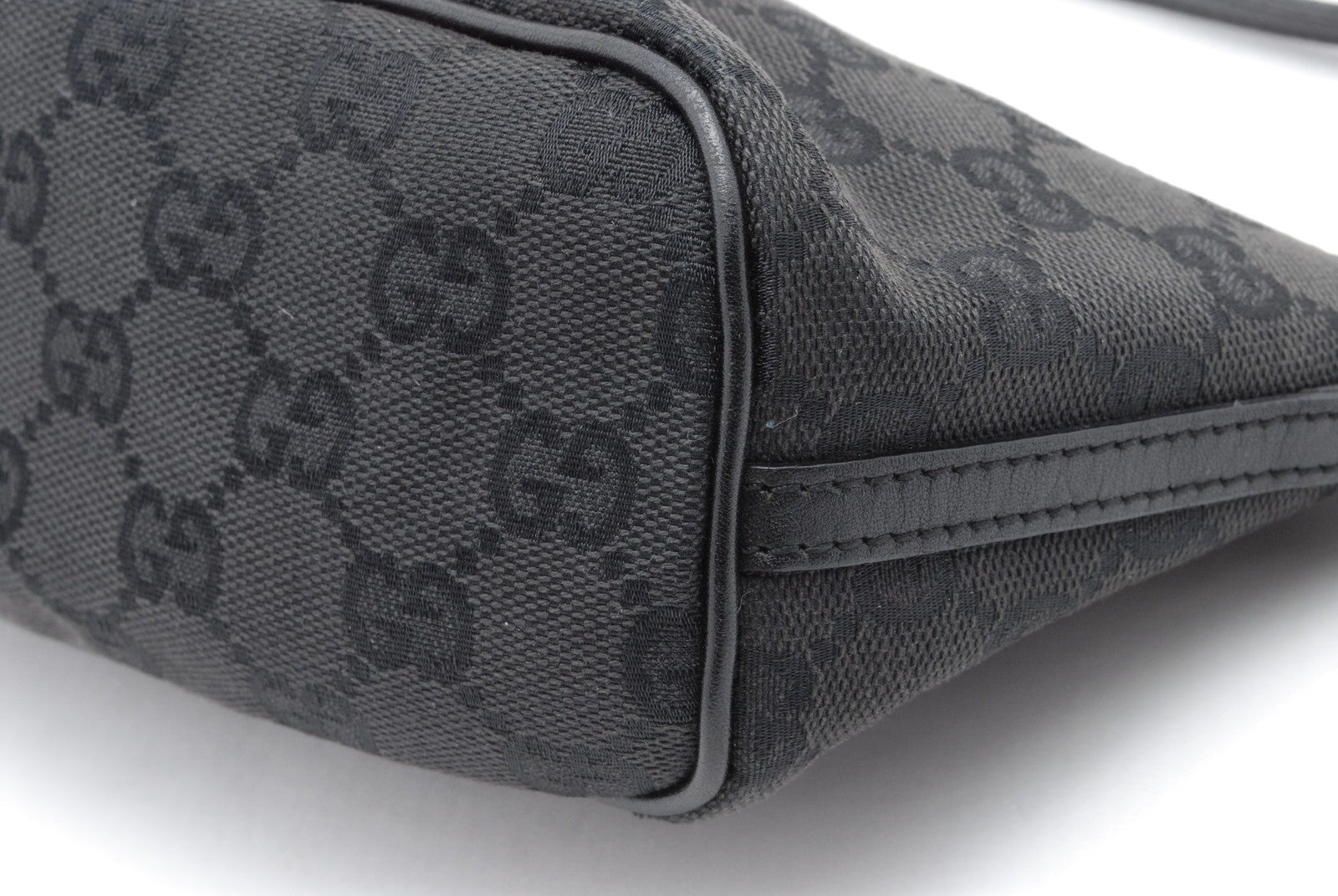 Gucci Accessory Pouch Handbag - Black, Canvas