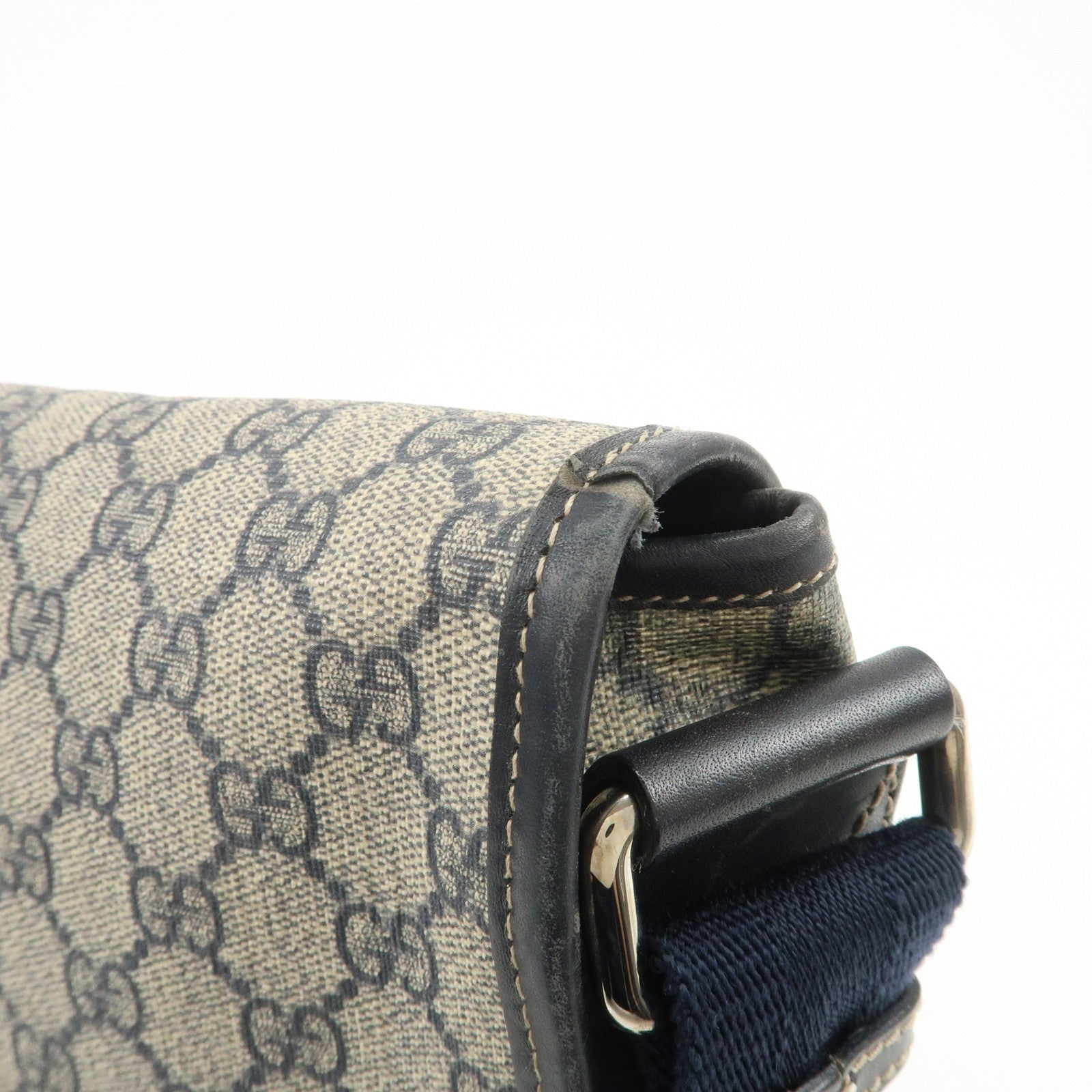 Gucci Shoulder Bag - Beige Navy, GG Supreme