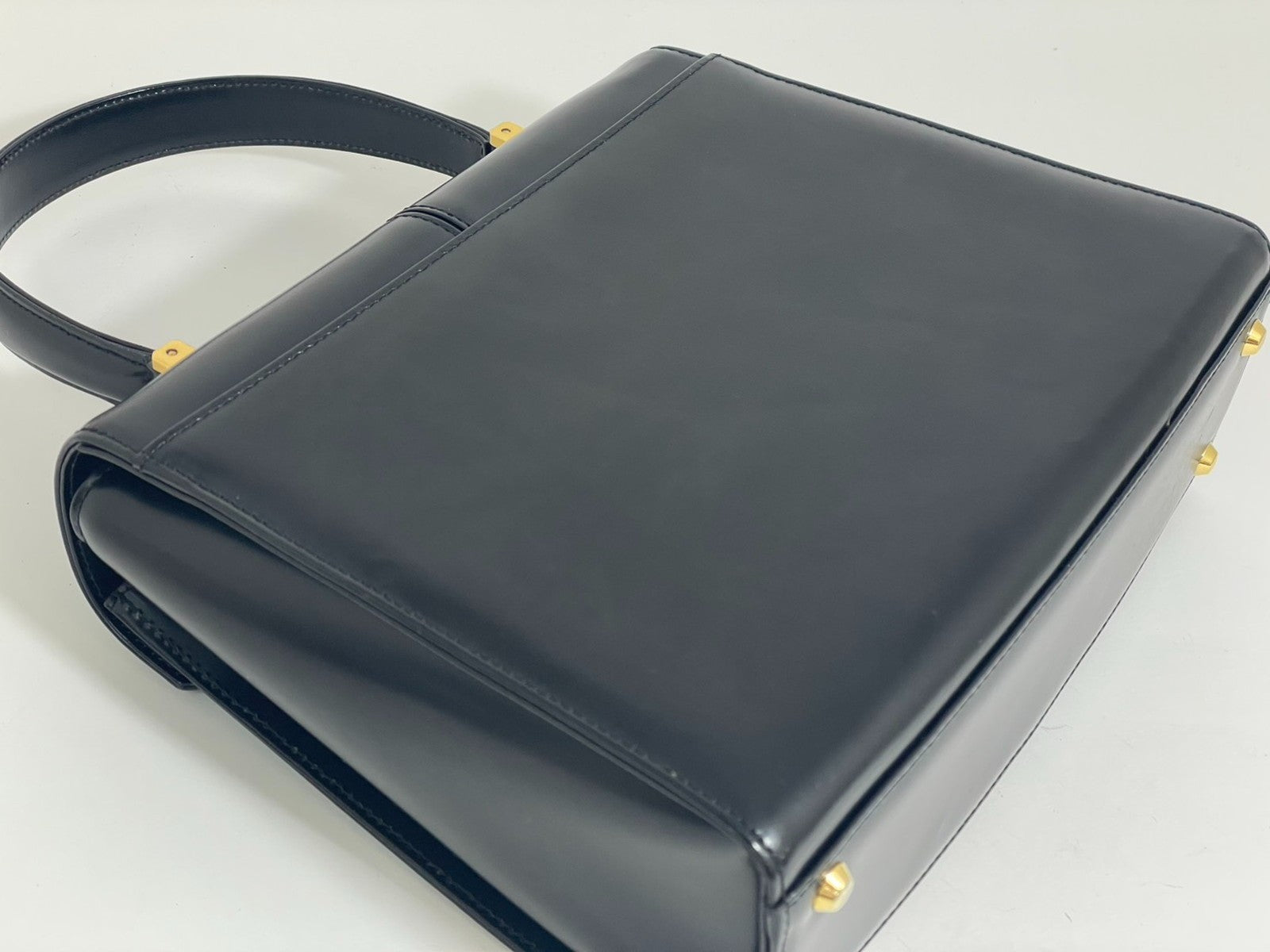 Saint Laurent Leather Handbag - Black, Leather