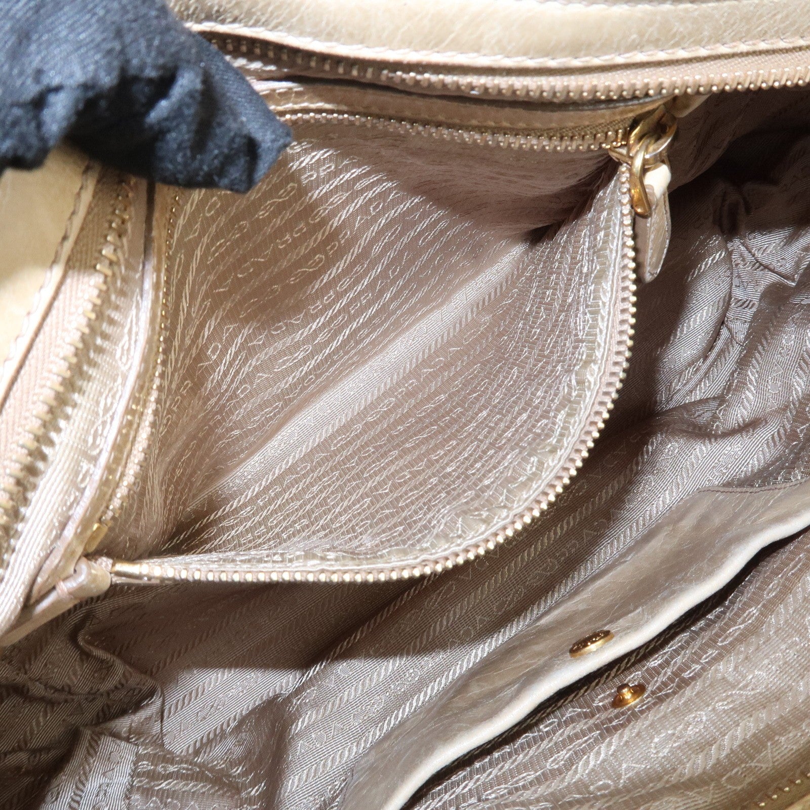 Prada Vitelloshine Handbag - Beige, Leather 