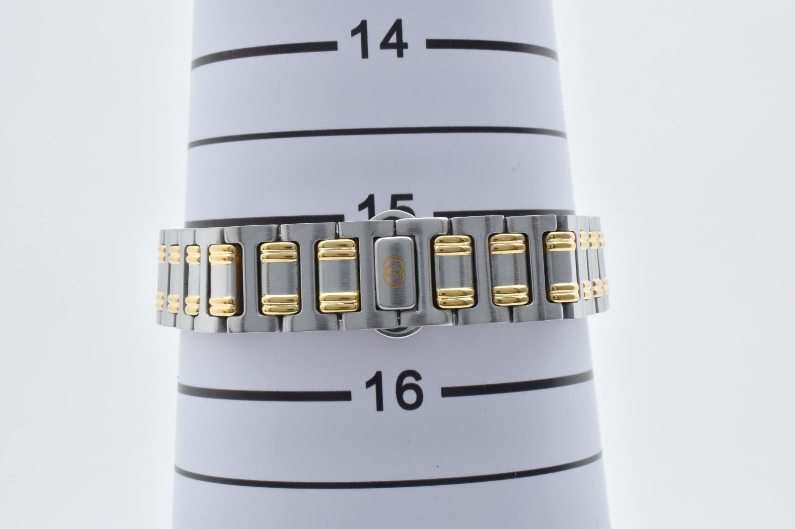 Gucci 9000L Wristwatch - Ivory, Stainless Steel