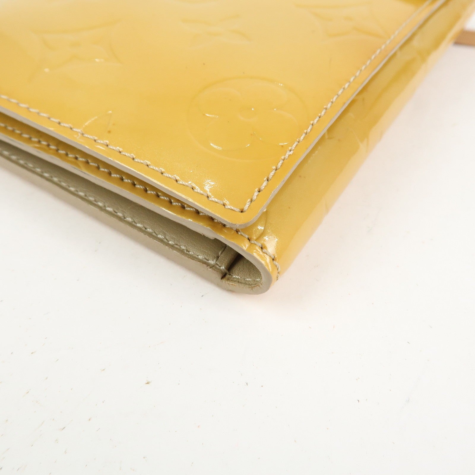 Louis Vuitton Shoulder Bag - Beige, Vernis Leather