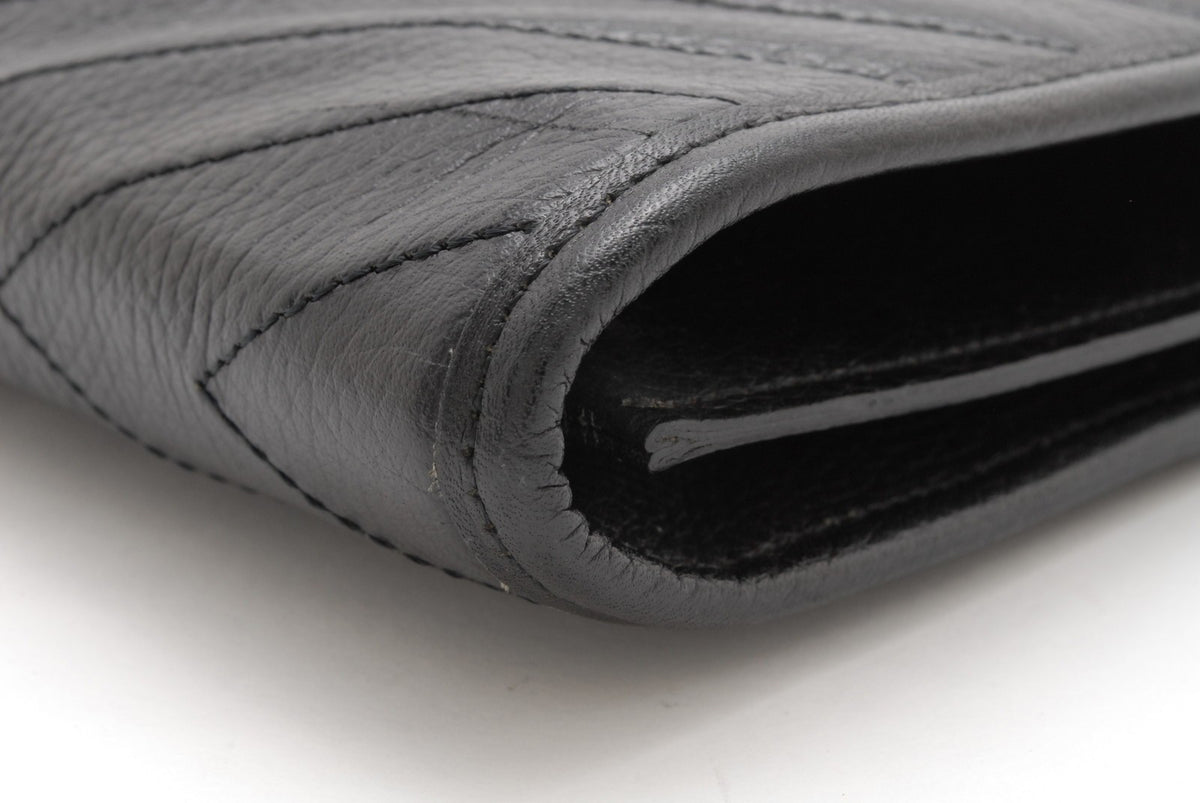 Saint Laurent Yves Saint Laurent Clutch Bag - Black, Leather