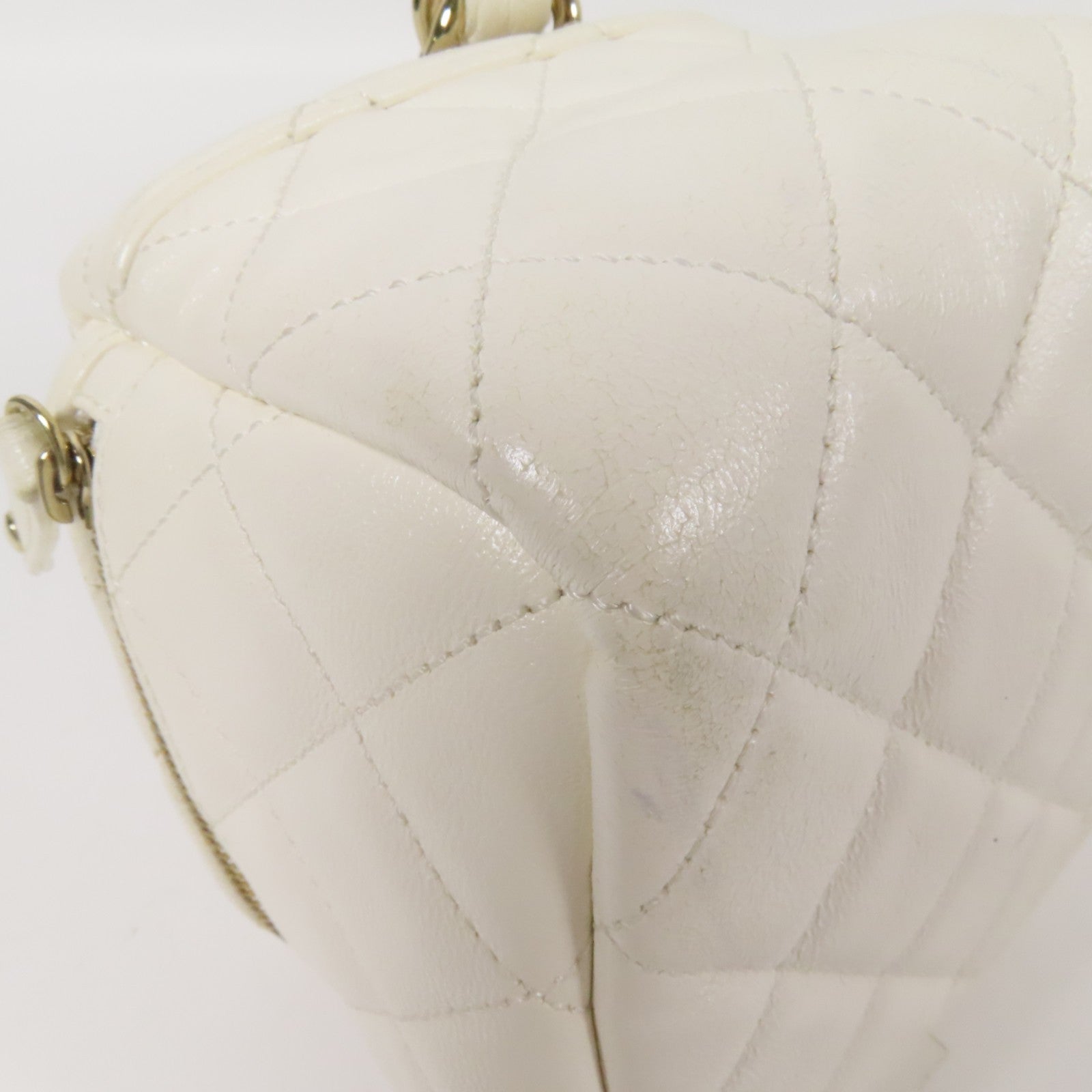 CHANEL Kinsaku Handbag - White, Cowhide Leather