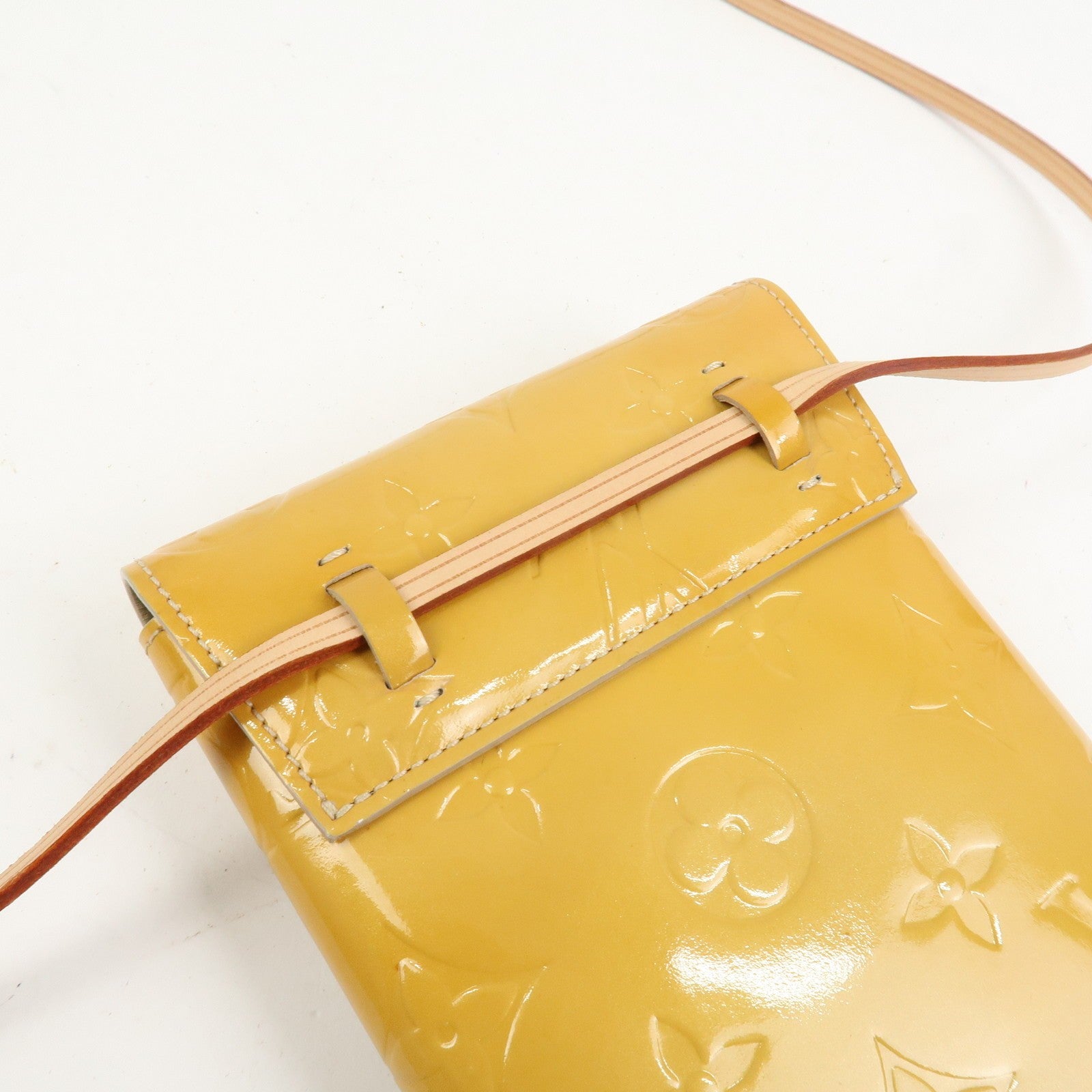 Louis Vuitton Shoulder Bag - Beige, Vernis Leather
