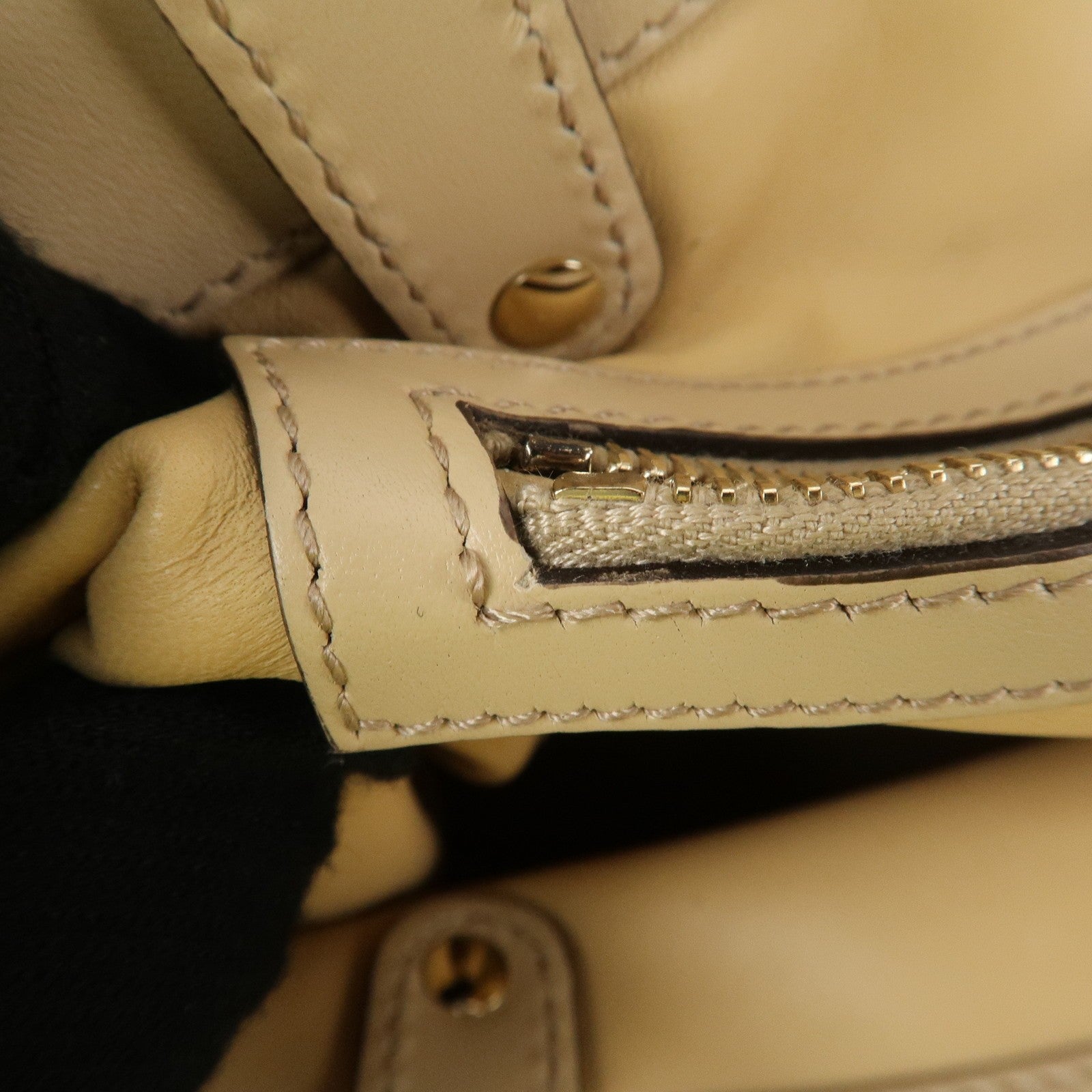 Gucci Tote Bag - Beige, Black, Haraco Leather