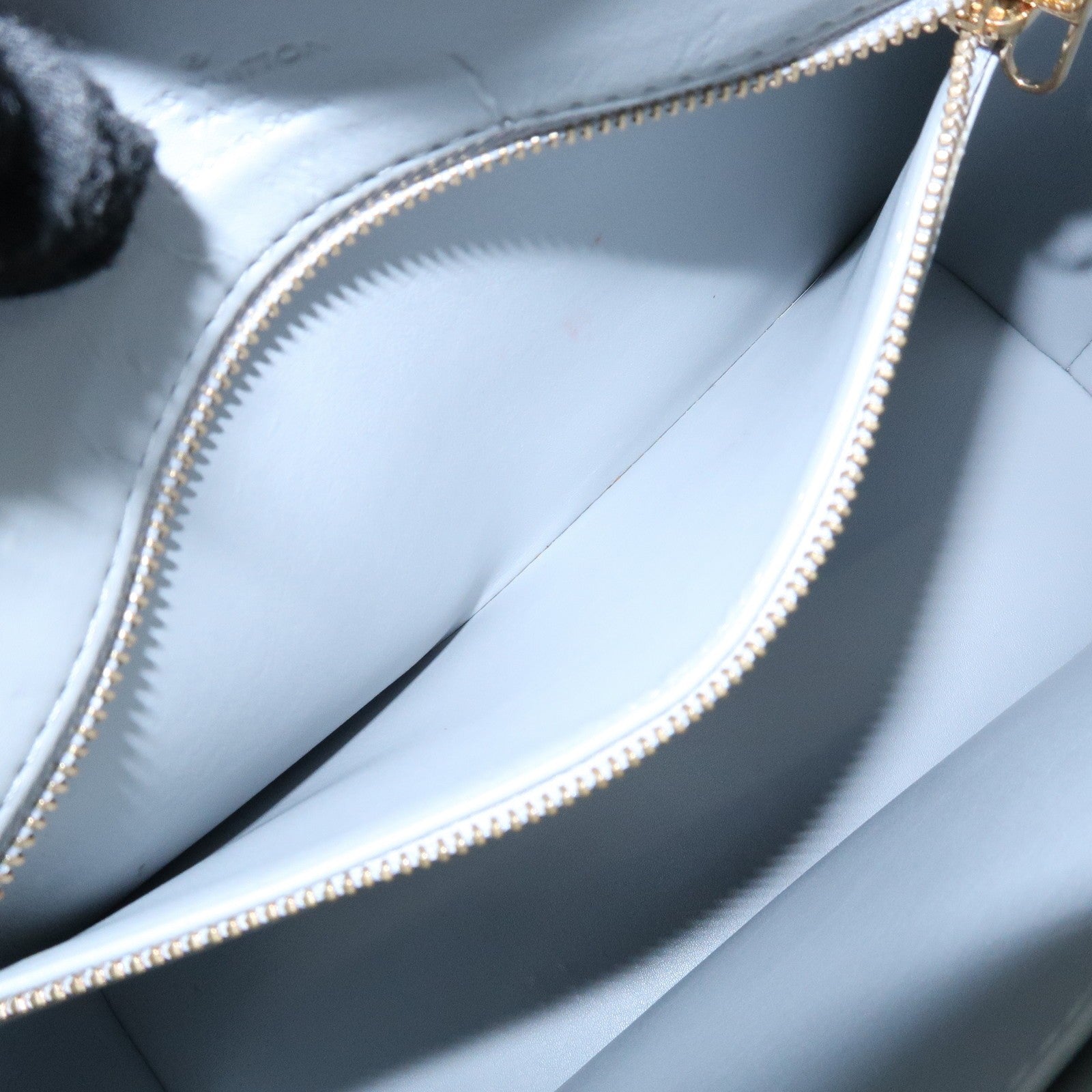 Louis Vuitton Hand Bag - Gris, Vernis Leather