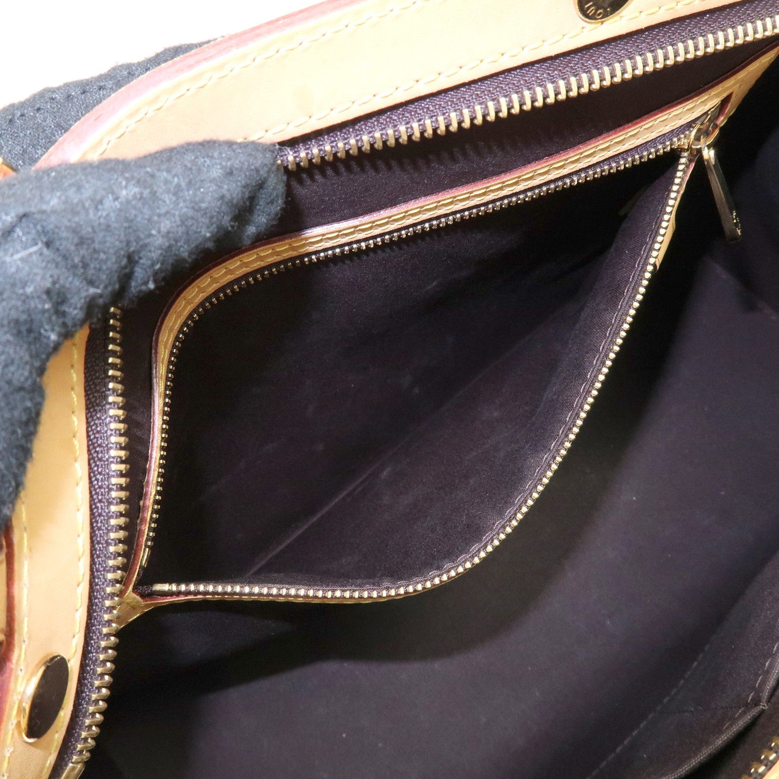 Louis Vuitton Monogram Vernis Brea MM 2Way Shoulder Bag - Amarante, Vernis Leather