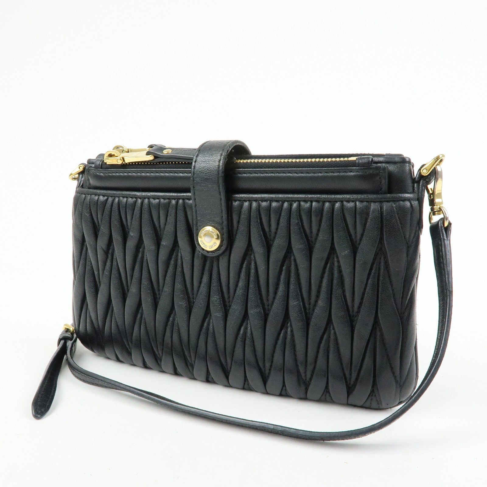 Miu Miu Matelasse Leather Gathered Shoulder Bag - Black, Leather שני חלקים!