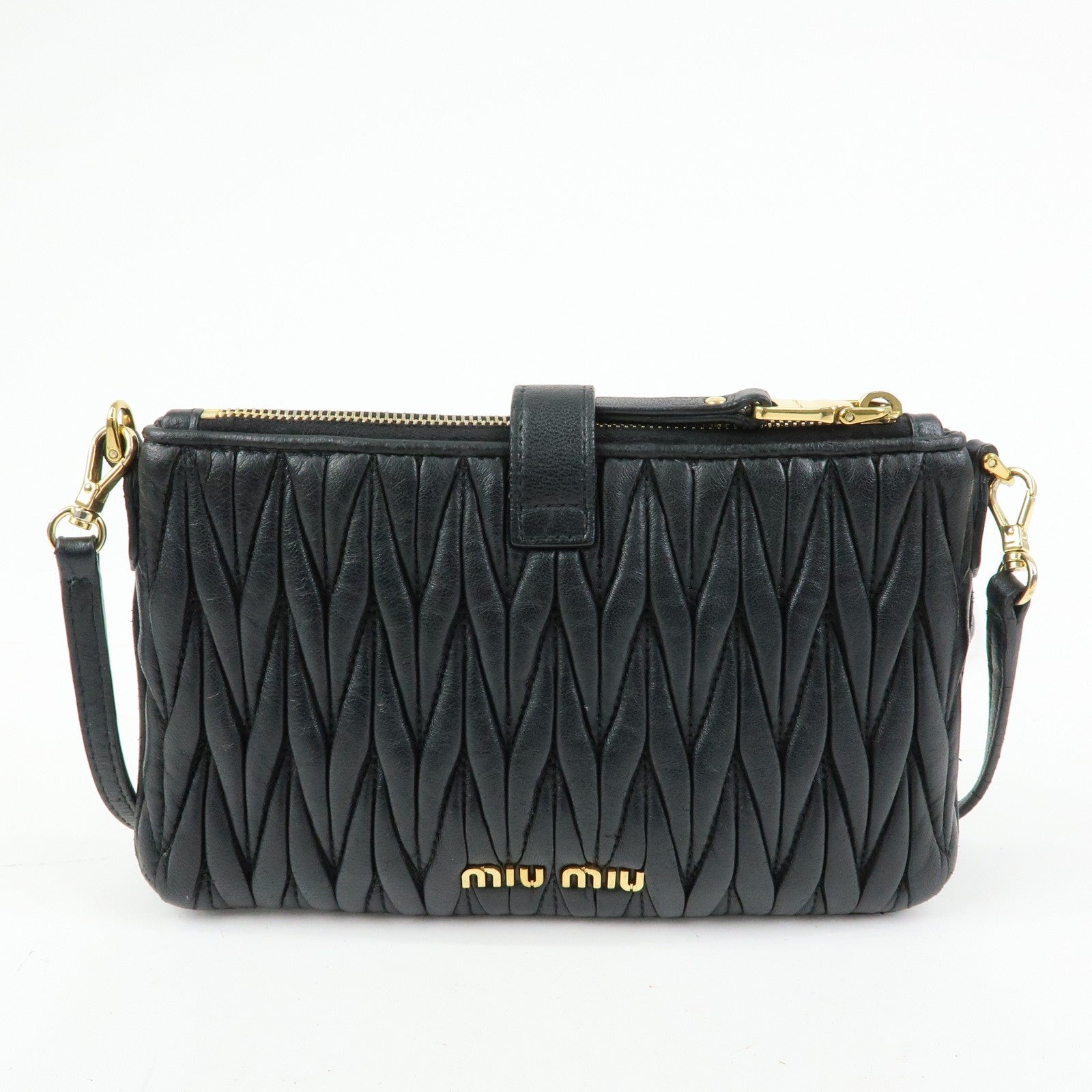 Miu Miu Matelasse Leather Gathered Shoulder Bag - Black, Leather שני חלקים!