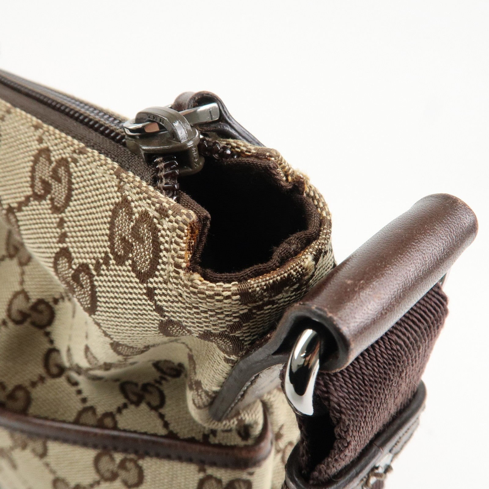 Gucci GG Canvas Leather Shoulder Bag Crossbody Brown
