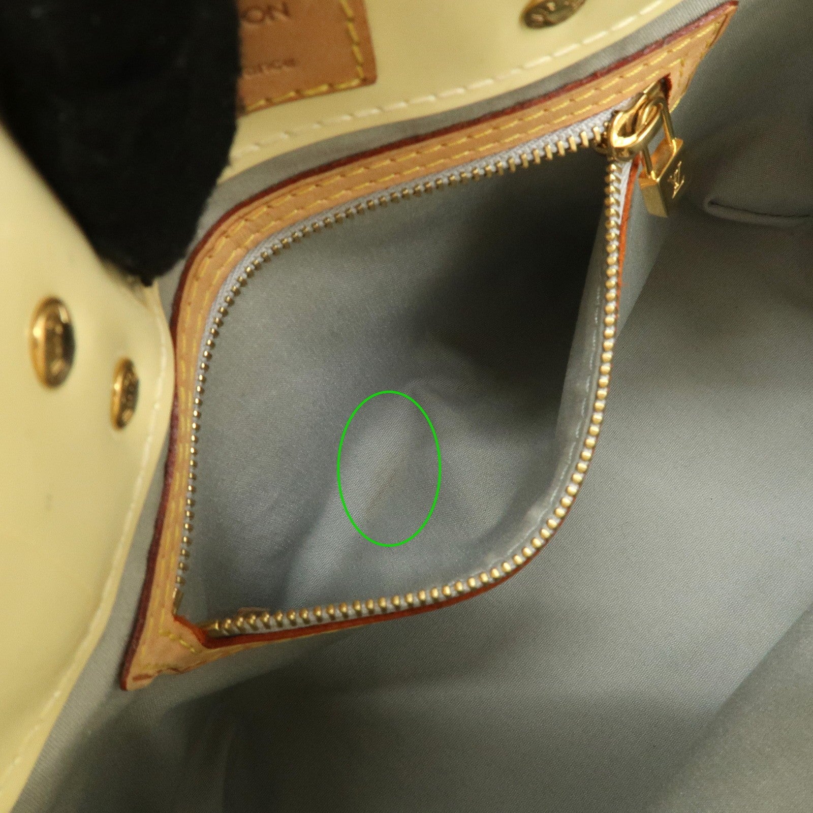 Louis Vuitton Monogram Perle Vernis Lead PM Hand Bag